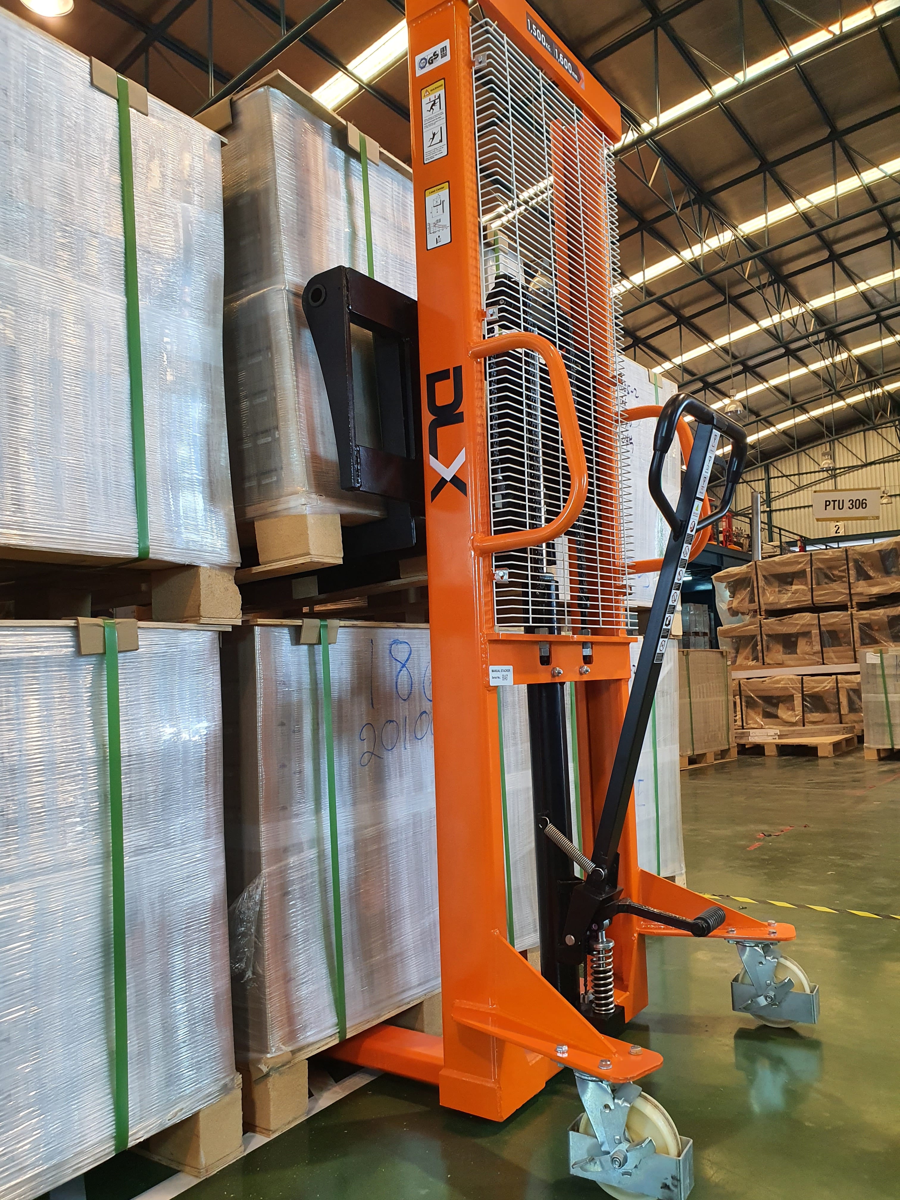 รถยกสูงแบบแมนนวล DLX FORKLIFT 1 T. สีส้ม_6