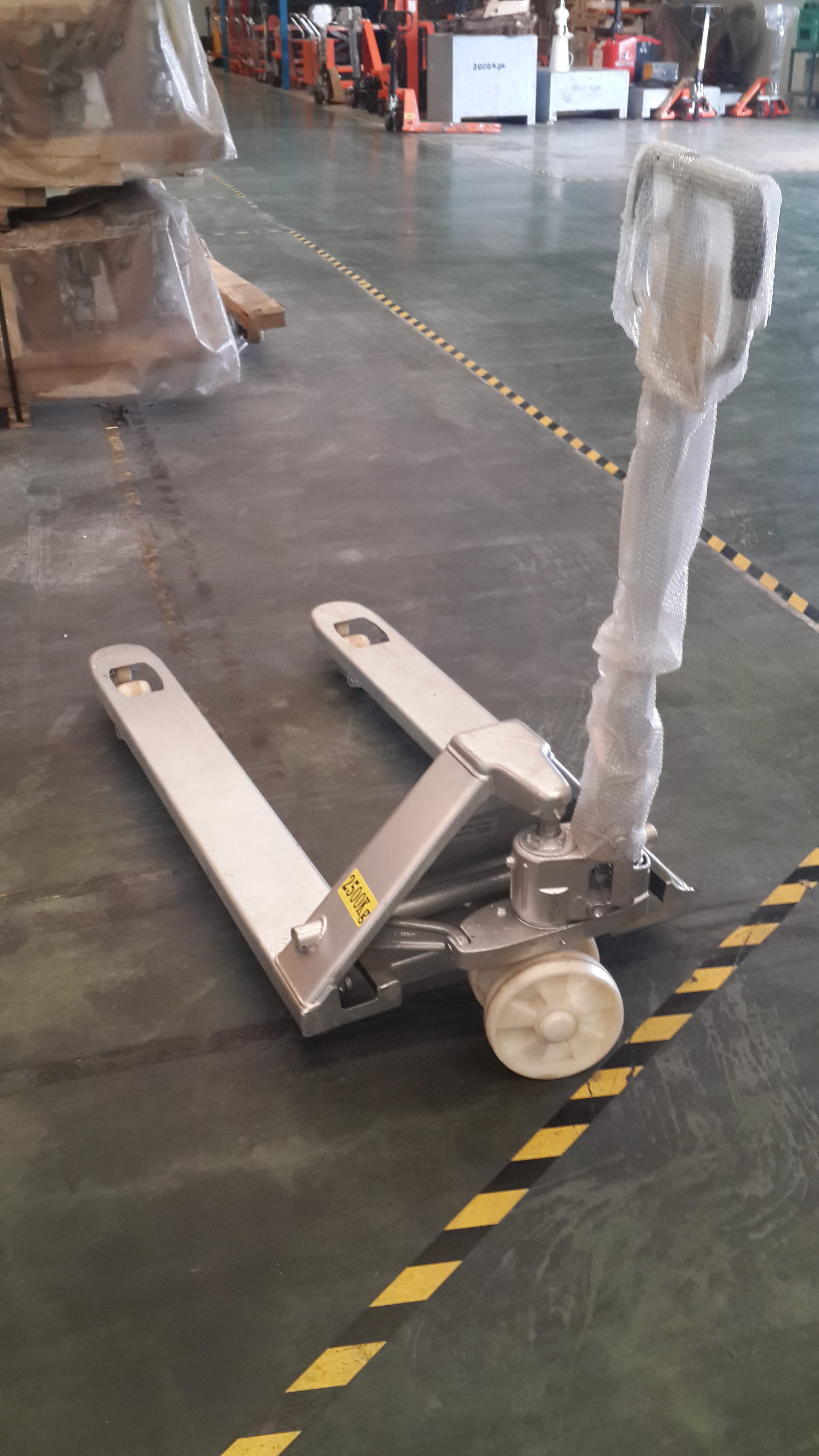 รถลากพาเลทกัลวาไนซ์ DLX FORKLIFT PTG256 2.5 ตัน_6