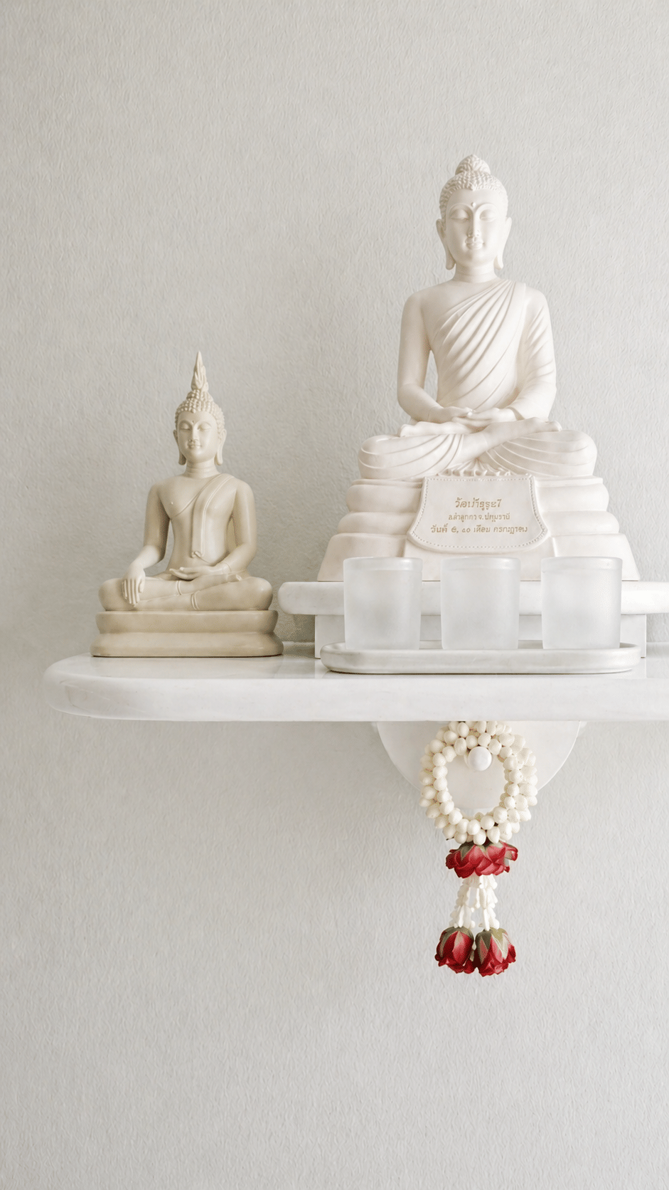 หิ้งพระติดผนังไม้แท้ MUMBUCHA มุมมน MID สีทูโทน สไตล์มินิมอล_9