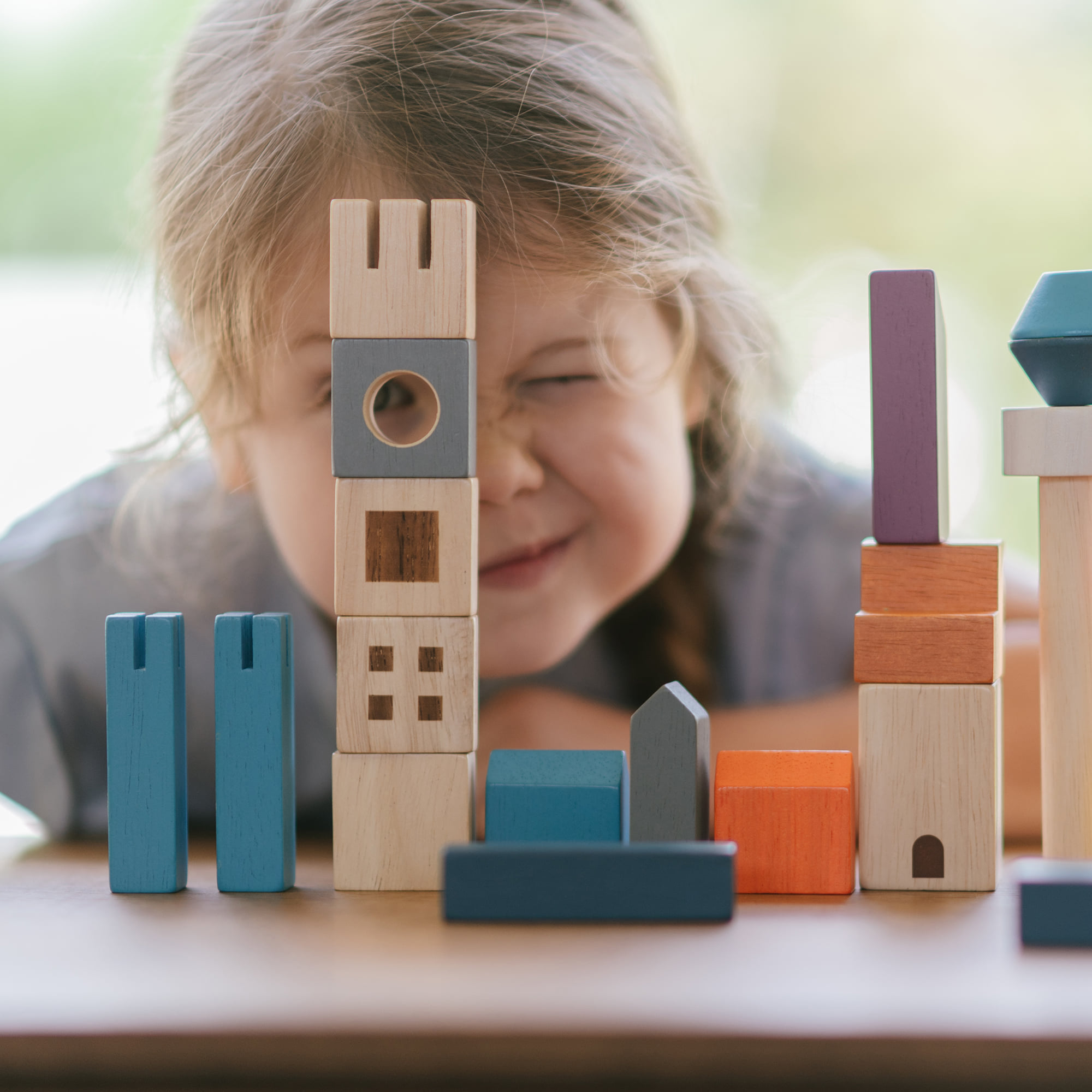 ชุดของเล่นไม้ PLANTOYS ชุดบล็อกสร้างเมือง สำหรับเด็กอายุ 18 เดือนขึ้นไป_2
