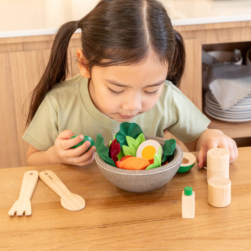 ชุดของเล่นไม้ PLANTOYS ชุดทำสลัด สำหรับเด็กอายุ 3 ปีขึ้นไป_6