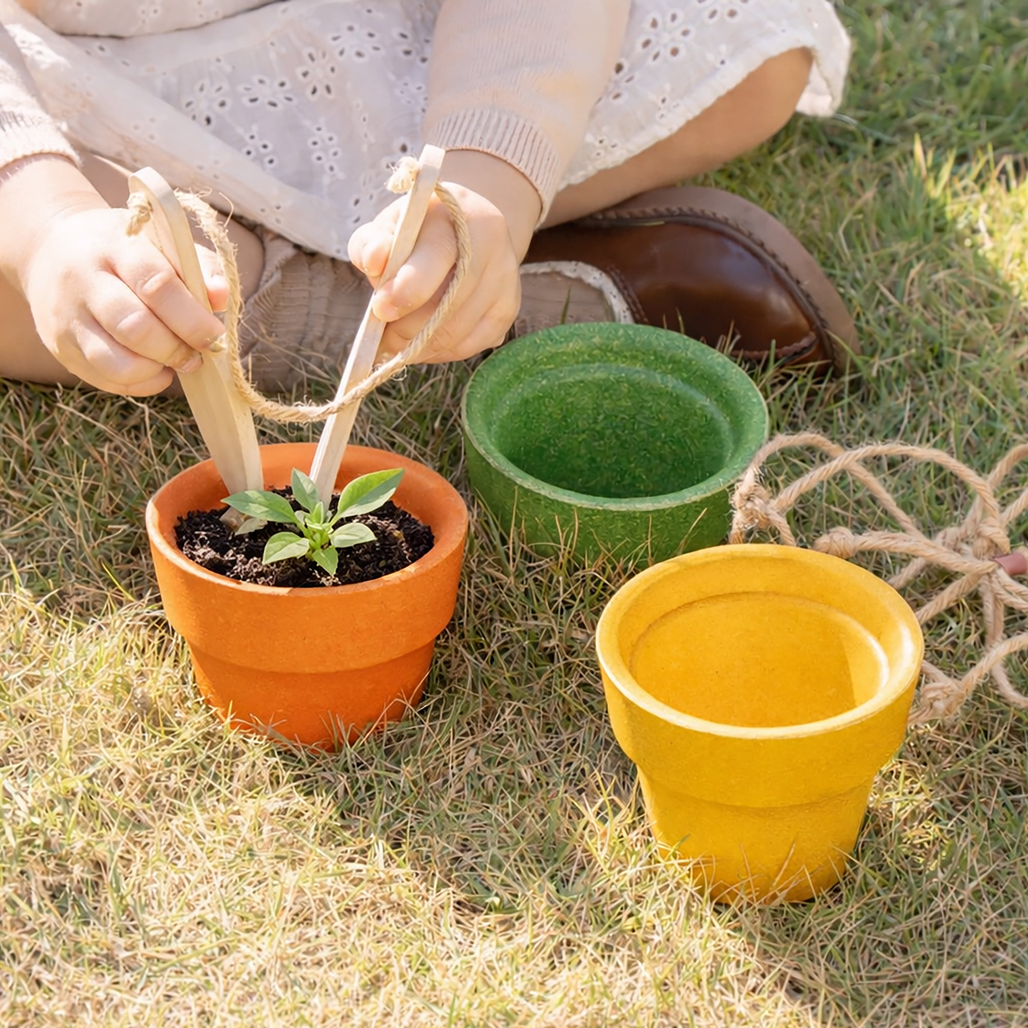 ชุดของเล่นไม้ PLANTOYS ชุดกระถาง 3 สี สำหรับเด็กอายุ 3 ปีขึ้นไป_4