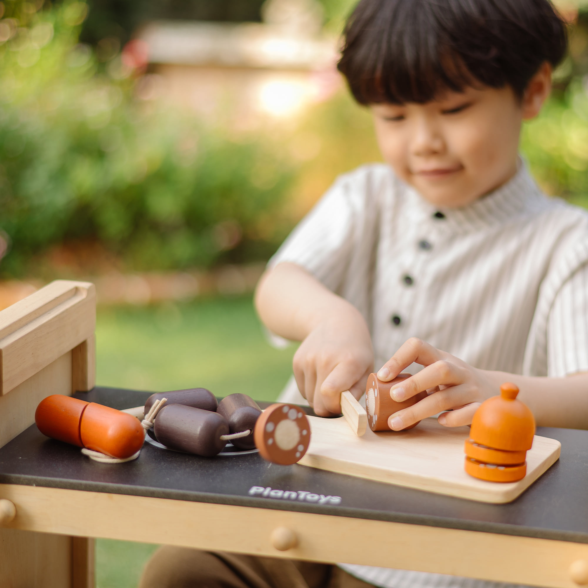 ชุดของเล่นไม้ PLANTOYS ชุดไส้กรอกสำหรับหั่นและเสิร์ฟ สำหรับเด็กอายุ 3 ปีขึ้นไป_3