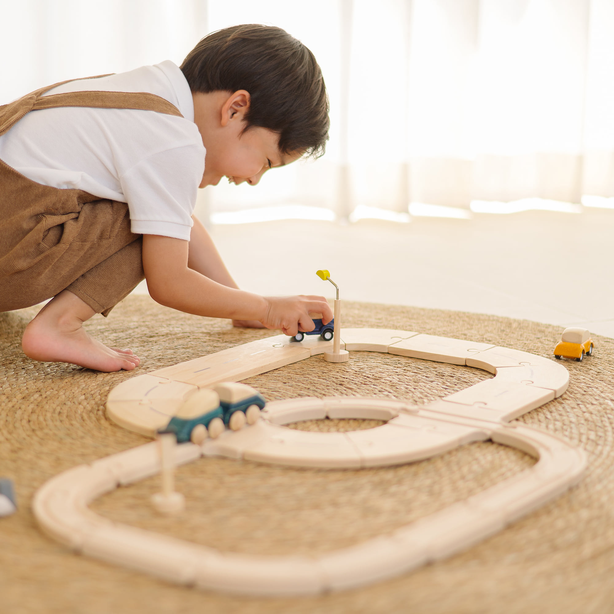 ชุดของเล่นไม้ PLANTOYS ชุดรางรถไฟและถนน สำหรับเด็กอายุ 3 ปีขึ้นไป_3
