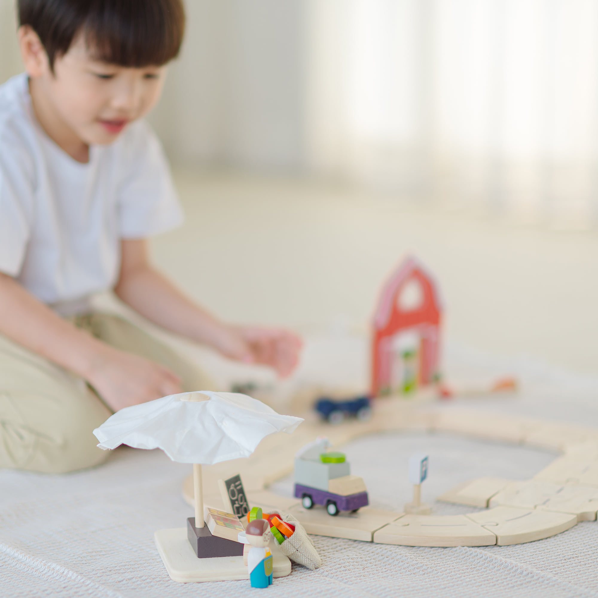 ชุดของเล่นไม้ PLANTOYS ชุดถนนฟาร์มสู่ตลาด สำหรับเด็กอายุ 3 ปีขึ้นไป_3