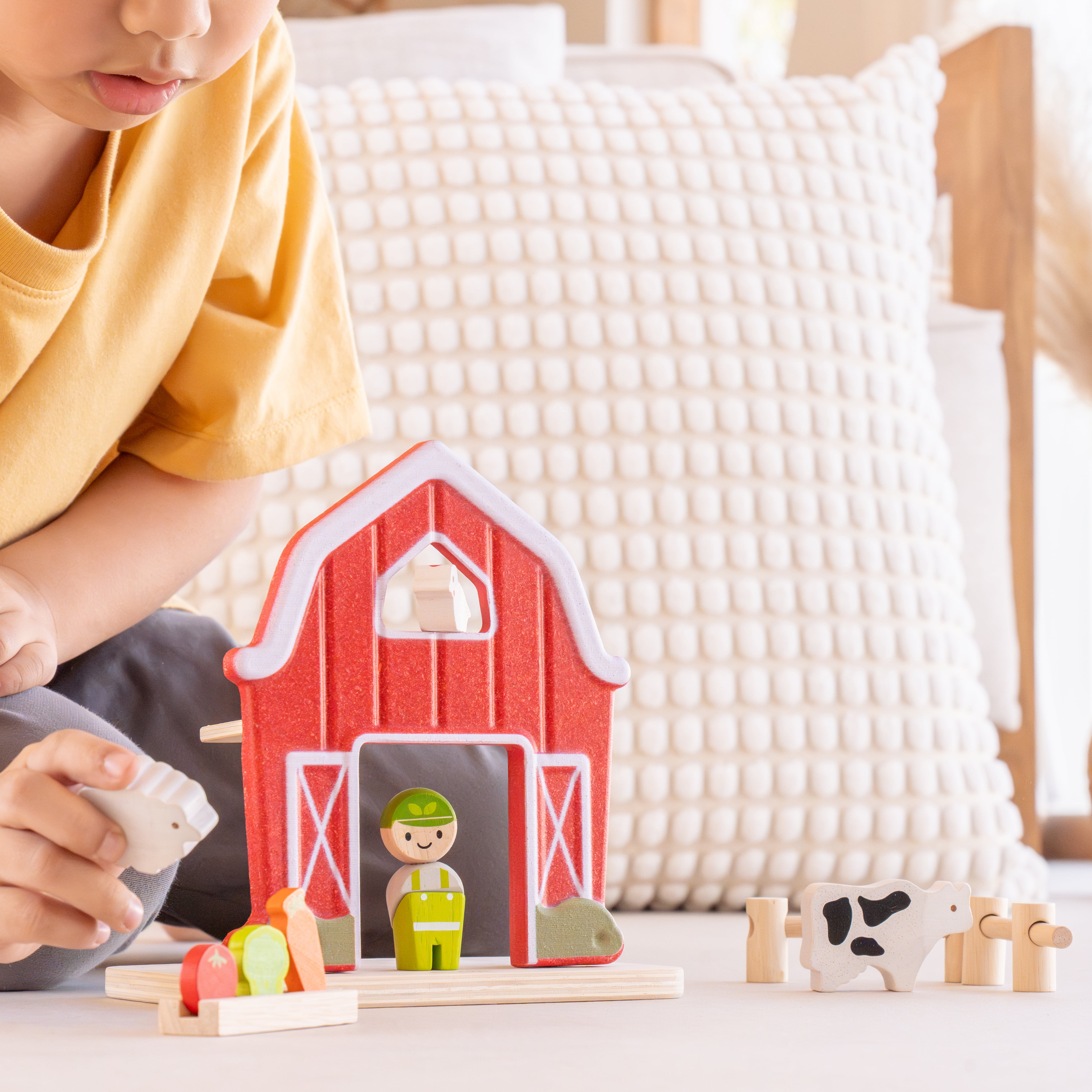 ชุดของเล่นไม้ PLANTOYS บ้านโรงนา สำหรับเด็กอายุ 3 ปีขึ้นไป_3