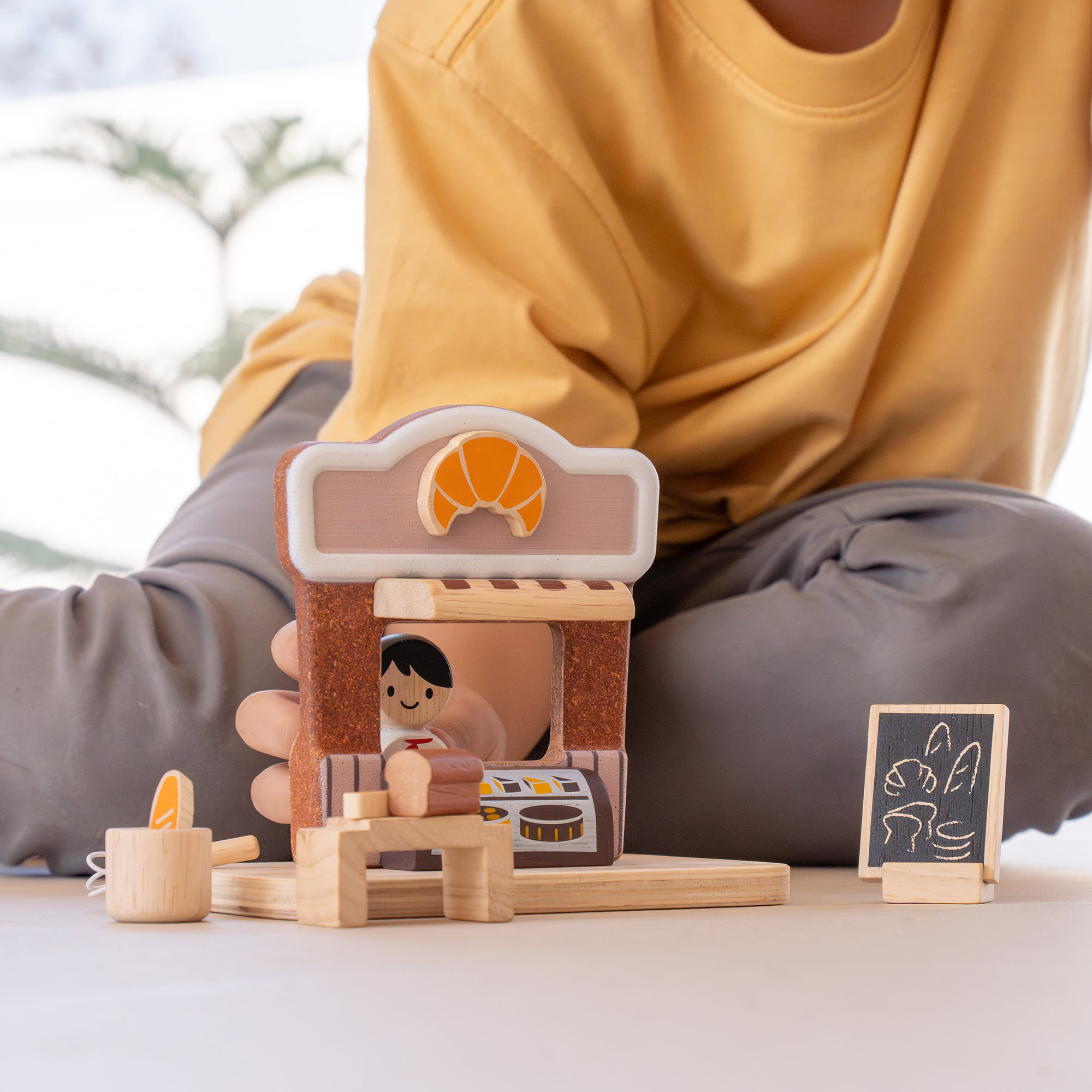 ชุดของเล่นไม้ PLANTOYS ร้านเบเกอรี่ สำหรับเด็กอายุ 3 ปีขึ้นไป_3