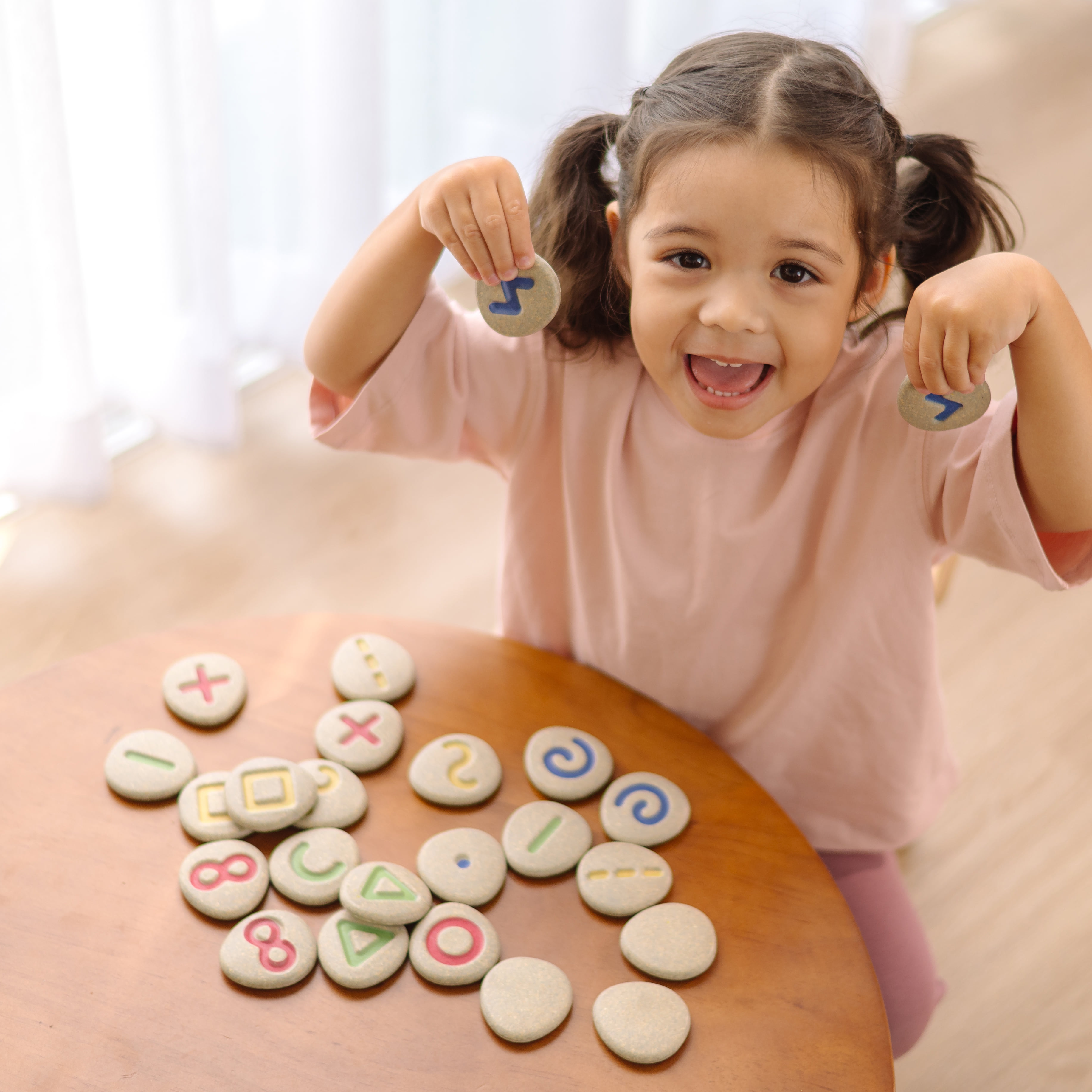 ชุดของเล่นไม้ PLANTOYS ชุดหินสัมผัสเสริมทักษะ สำหรับเด็กอายุ 3 ปีขึ้นไป_3