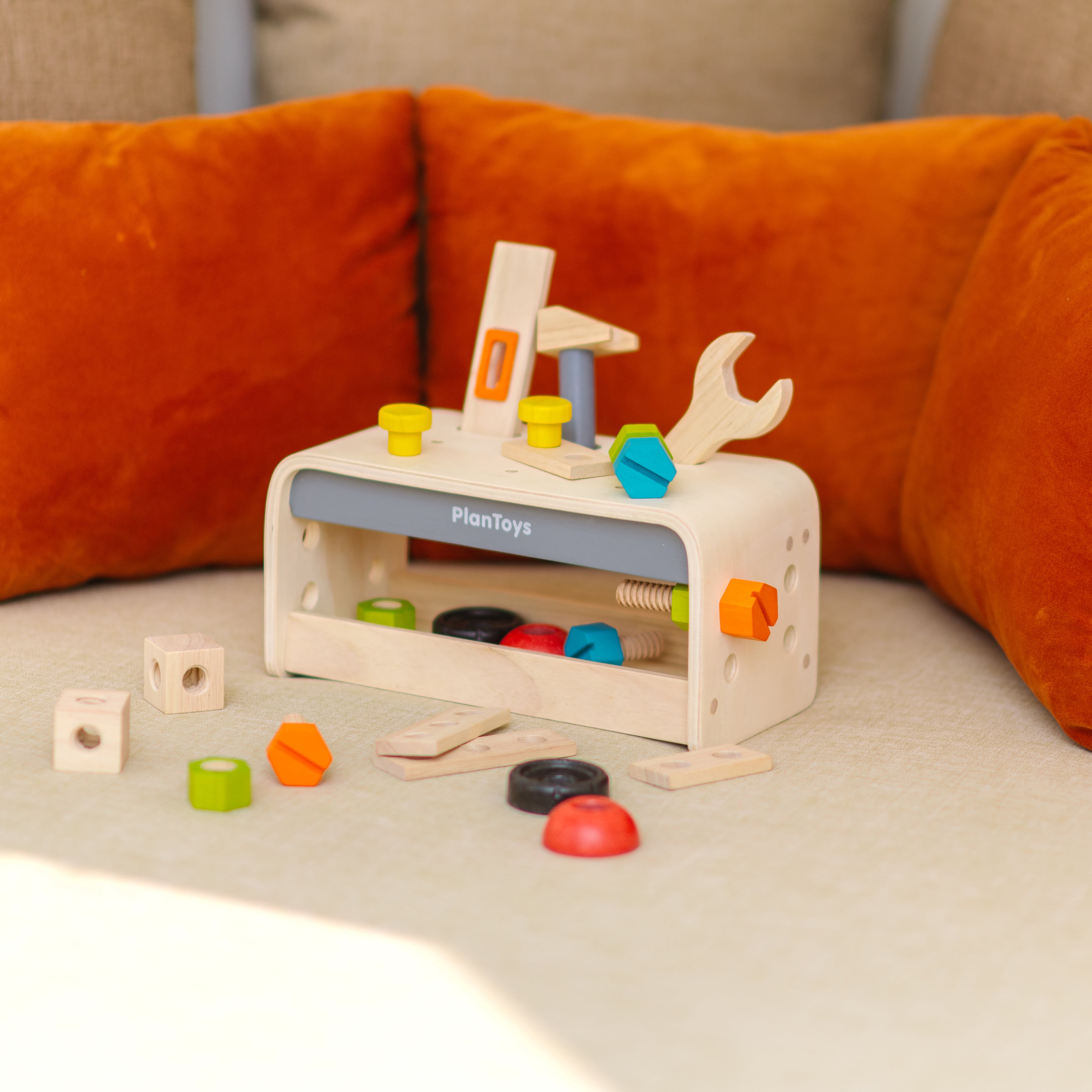 ชุดของเล่นไม้ PLANTOYS โต๊ะเครื่องมือช่าง สำหรับเด็กอายุ 3 ปีขึ้นไป_3