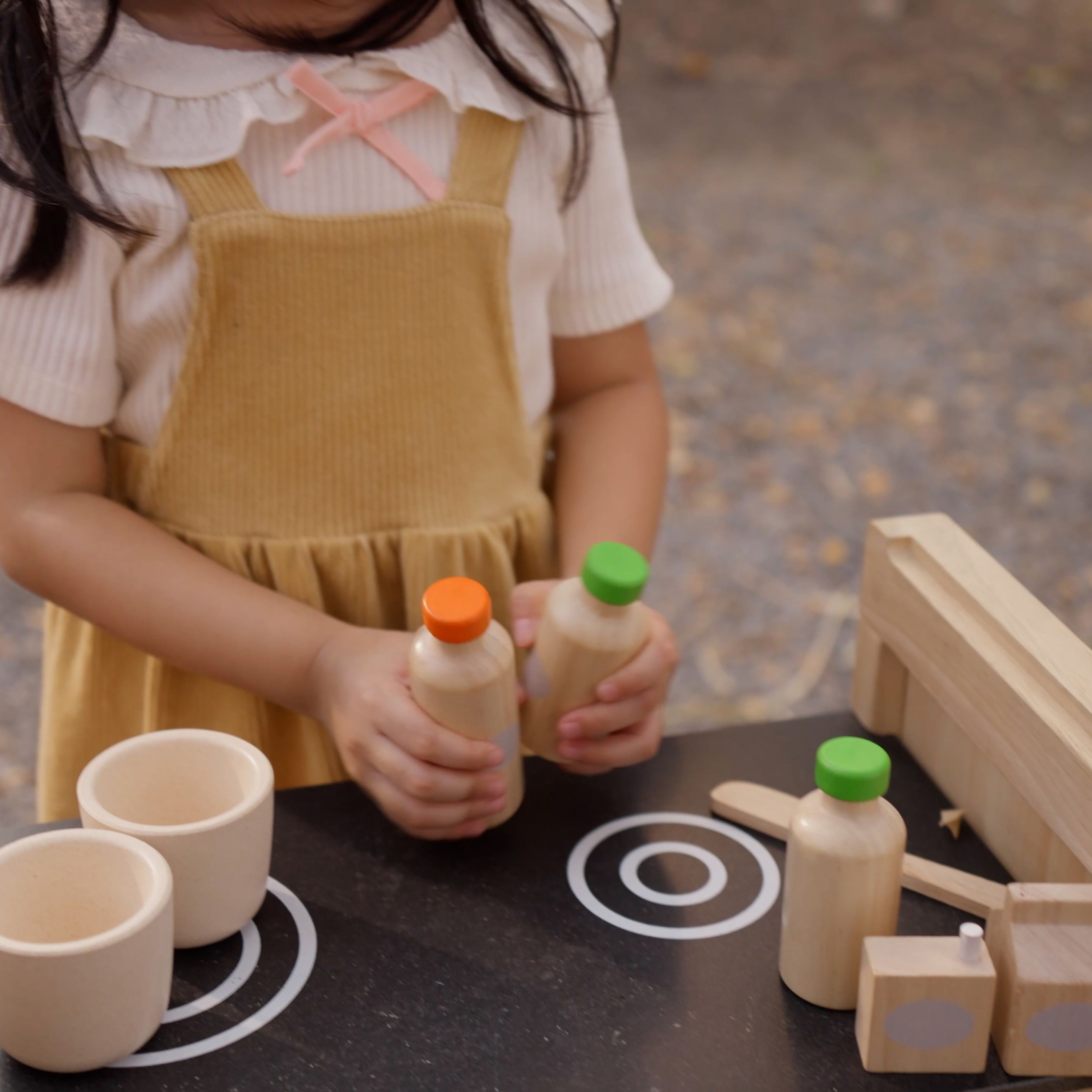 ชุดของเล่นไม้ PLANTOYS ชุดเครื่องดื่ม สำหรับเด็กอายุ 2 ปีขึ้นไป_4