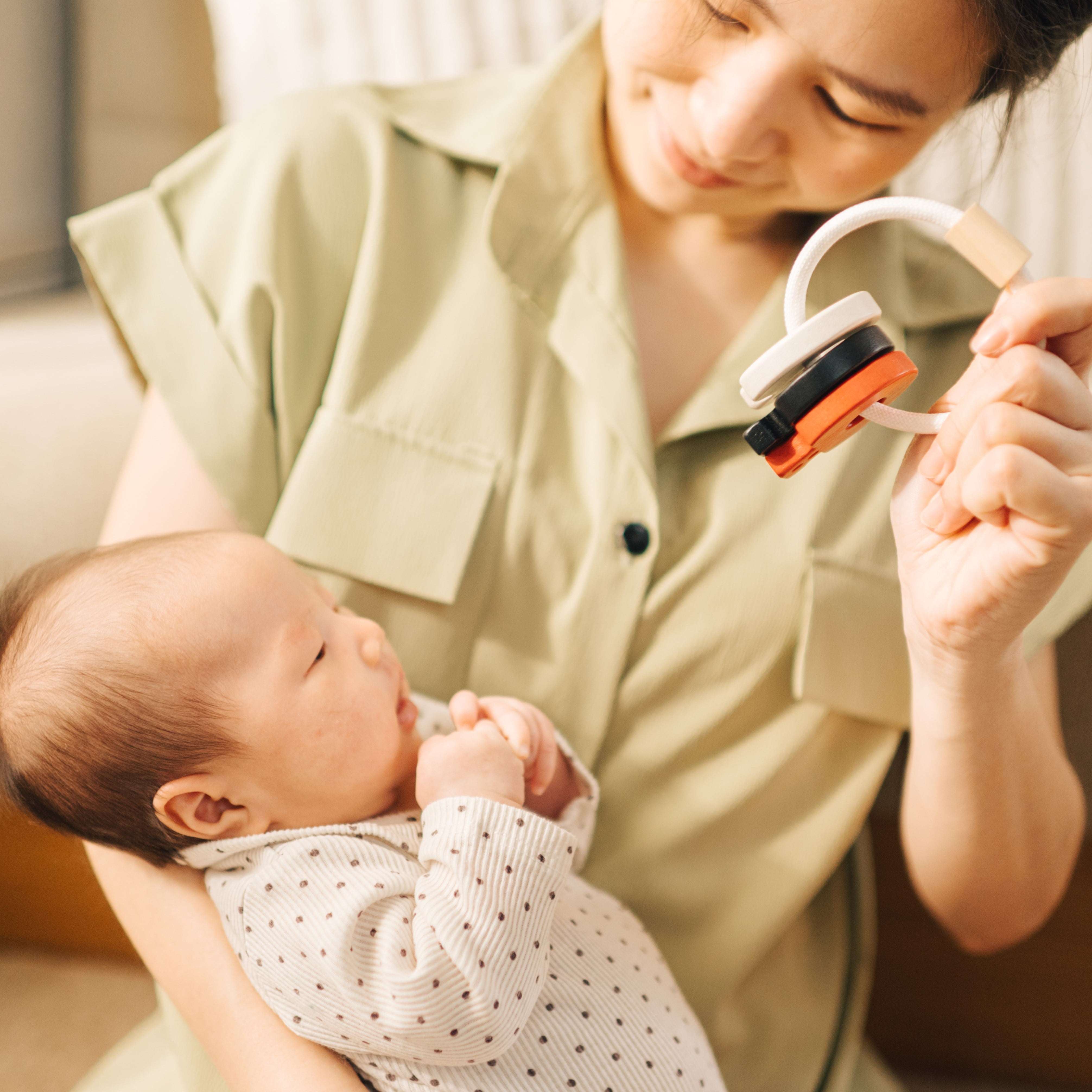 ชุดของเล่นไม้ PLANTOYS พวงกุญแจเขย่า-ไฮคอนทราสต์ สำหรับเด็กอายุ  0-6 เดือนขึ้นไป_3