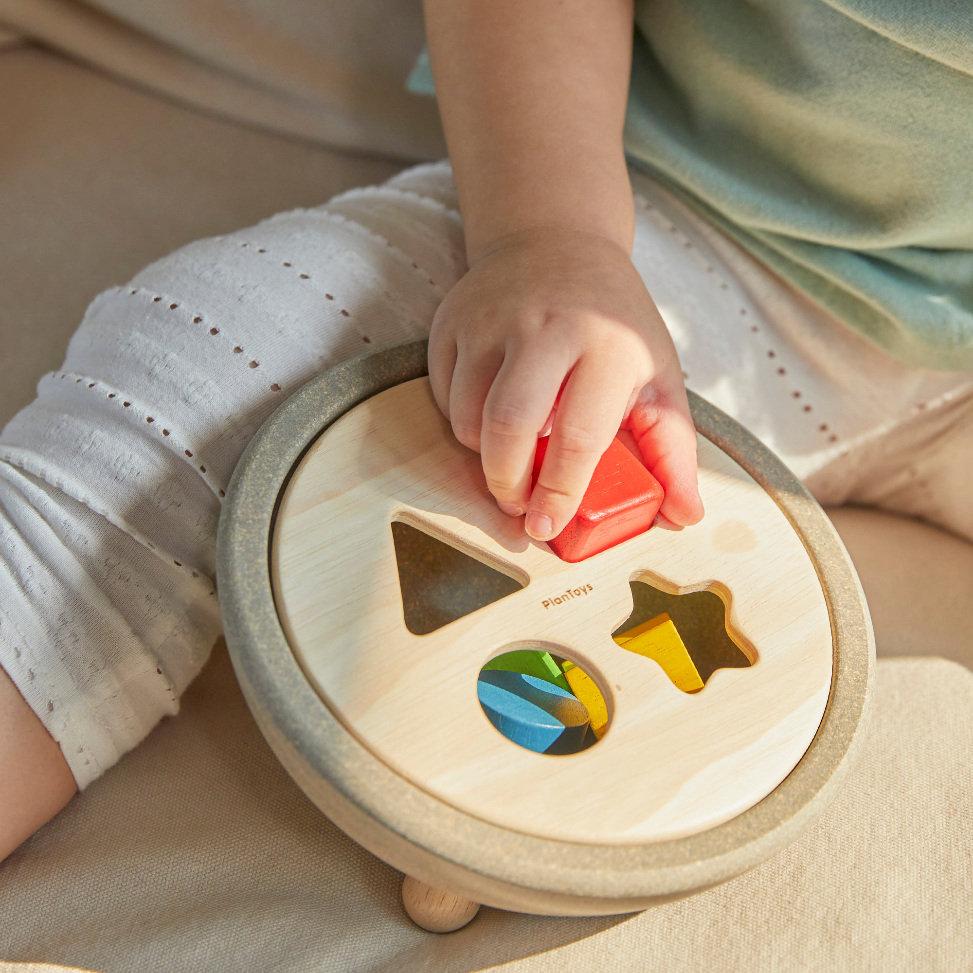 ชุดของเล่นไม้ PLANTOYS ถ้วยแยกรูปทรง สำหรับเด็กอายุ 12 เดือนขึ้นไป_3