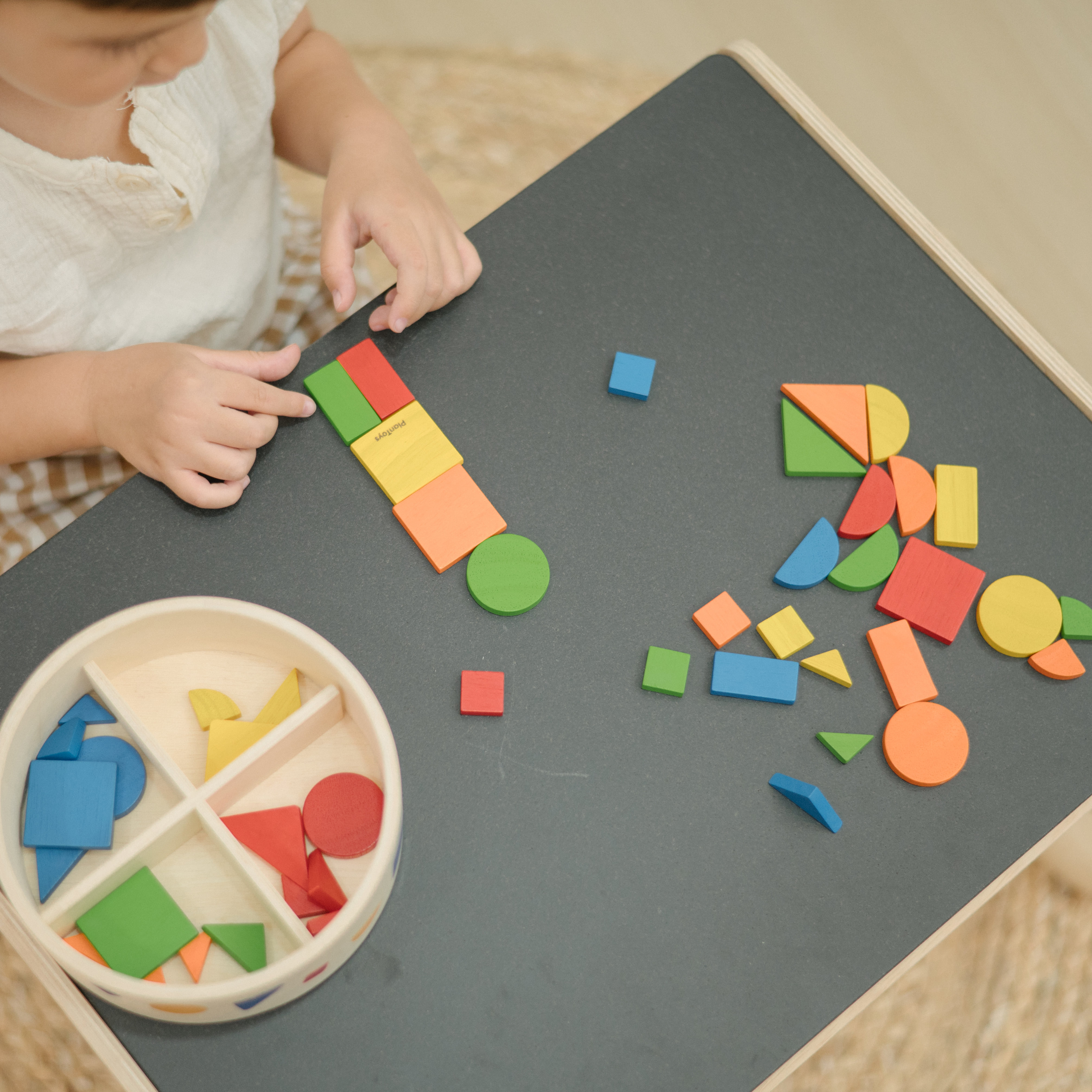ชุดของเล่นไม้ PLANTOYS ชุดโมเสกสร้างลวดลาย สำหรับเด็กอายุ 3 ปีขึ้นไป_3