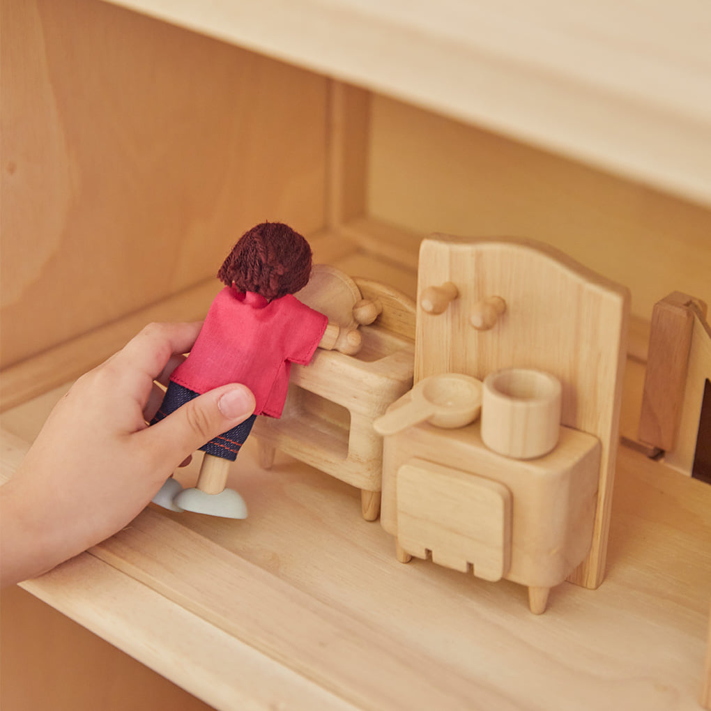 ชุดของเล่นไม้ PLANTOYS ชุดรวมเฟอร์นิเจอร์บ้านวิคตอเรียน สำหรับเด็กอายุ 3 ปีขึ้นไป_3