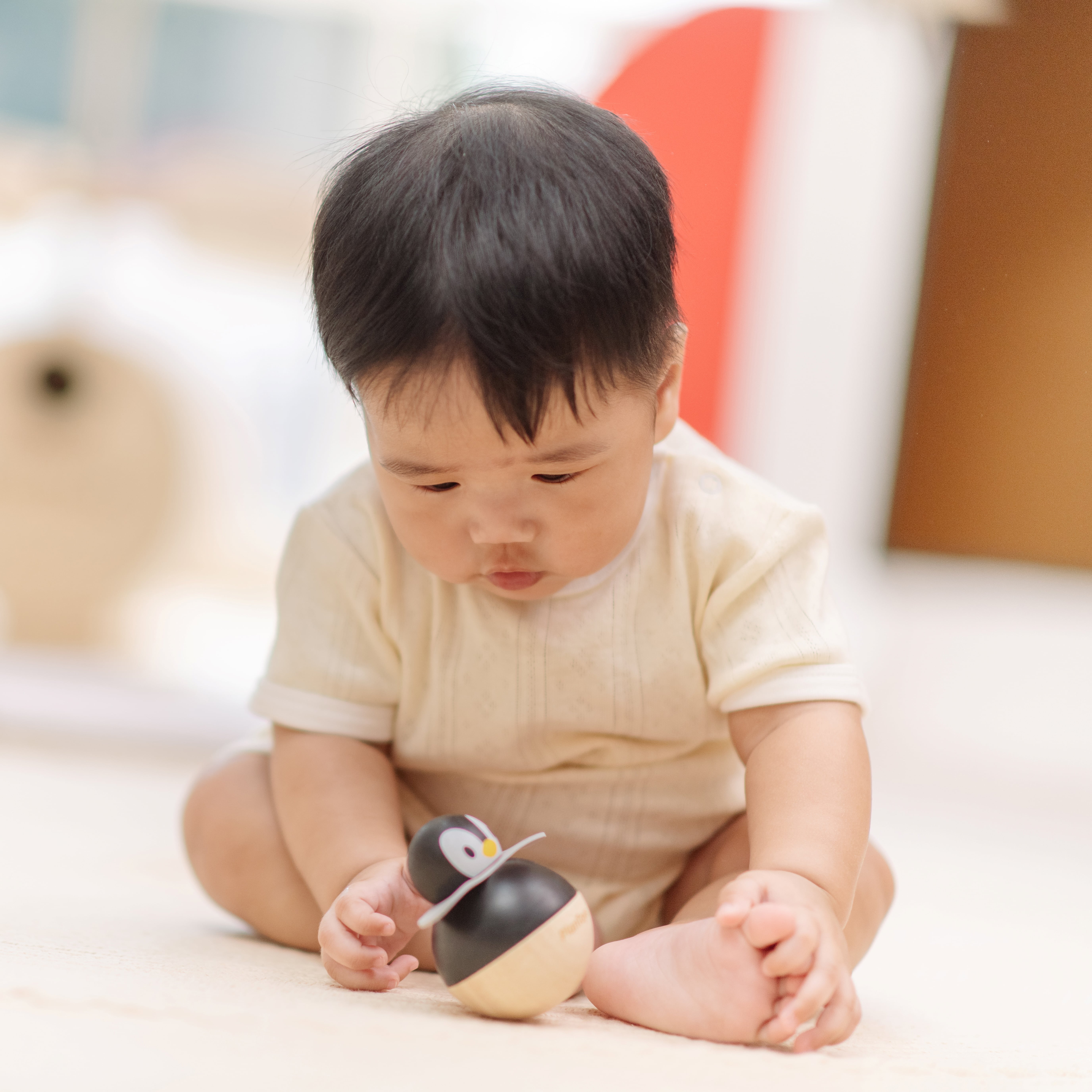 ชุดของเล่นไม้ PLANTOYS เพนกวินโยกเยก สำหรับเด็กอายุ 3 เดือนขึ้นไป_3