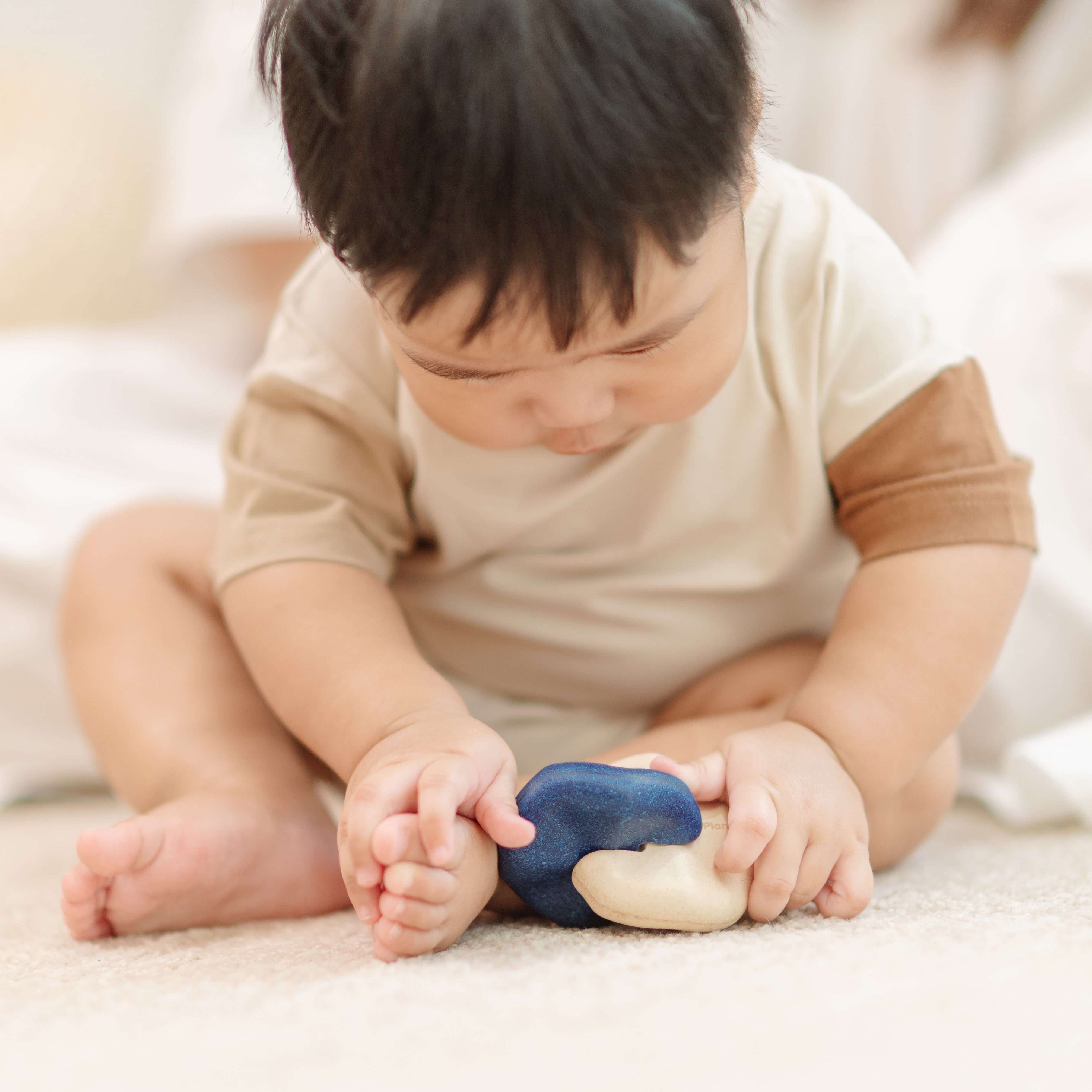 ชุดของเล่นไม้ PLANTOYS ห่วงไม้ล็อกฝึกประสานมือ สำหรับเด็กอายุ 6 เดือนขึ้นไป_3